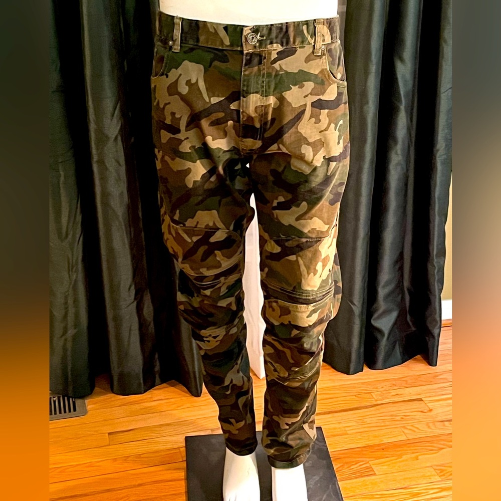 Smoke & Rise Denim Co. - Camouflage Print (Green)- Men Pants- Size 44Wx32L